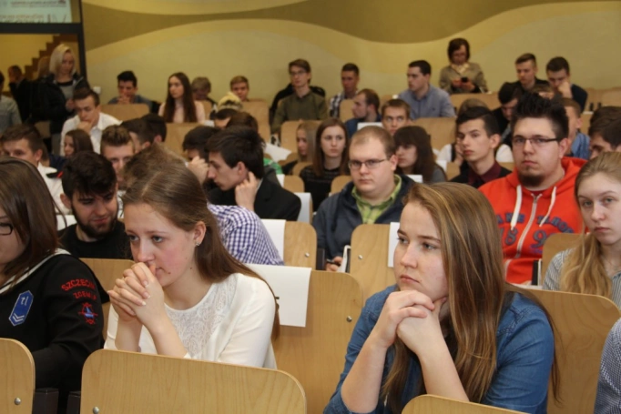 Zdjęcie nr 10 z galerii VII Ogólnopolski Konkurs Wiedzy Logistycznej - WYNIKI