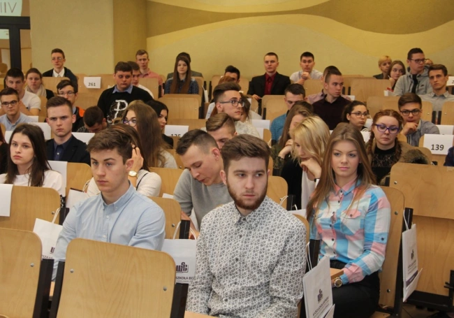 Zdjęcie nr 17 z galerii VII Ogólnopolski Konkurs Wiedzy Logistycznej - WYNIKI