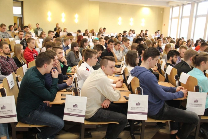 Zdjęcie nr 18 z galerii VII Ogólnopolski Konkurs Wiedzy Logistycznej - WYNIKI