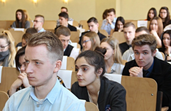 Zdjęcie nr 4 z galerii VII Ogólnopolski Konkurs Wiedzy Logistycznej - WYNIKI