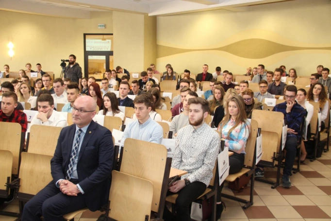 Zdjęcie nr 6 z galerii VII Ogólnopolski Konkurs Wiedzy Logistycznej - WYNIKI
