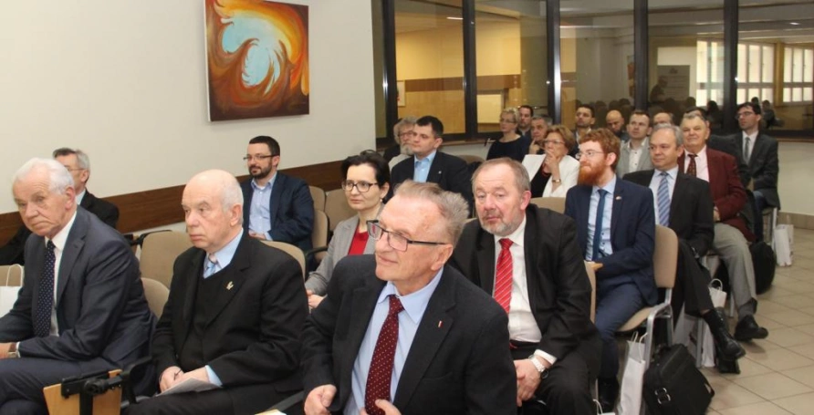 Zdjęcie nr 1 z galerii Technologie transportowe - Rozwój. Bezpieczeństwo. Finansowanie - seminarium naukowe