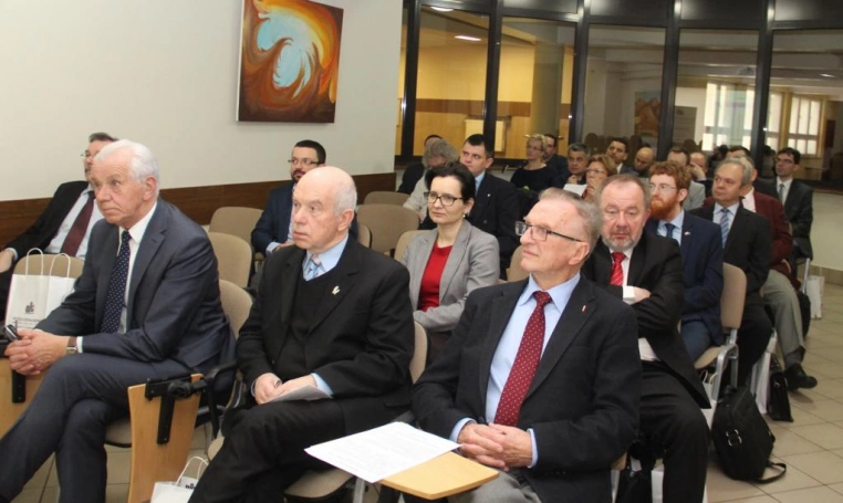 Zdjęcie nr 5 z galerii Technologie transportowe - Rozwój. Bezpieczeństwo. Finansowanie - seminarium naukowe
