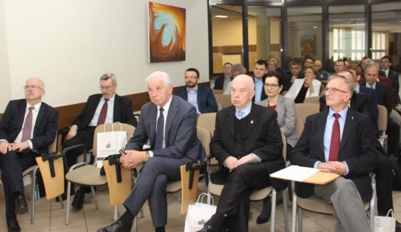 Zdjęcie nr 9 z galerii Technologie transportowe - Rozwój. Bezpieczeństwo. Finansowanie - seminarium naukowe