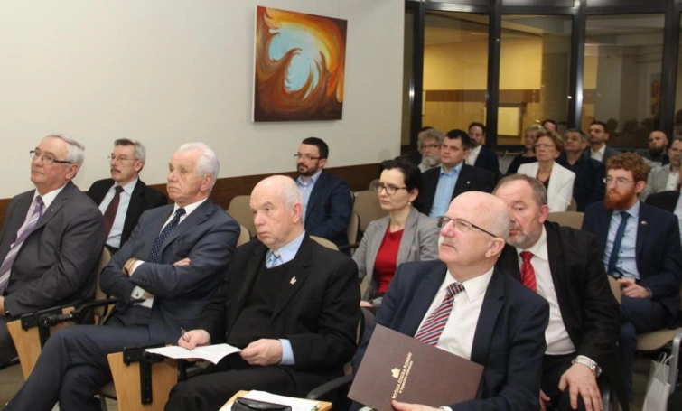 Zdjęcie nr 12 z galerii Technologie transportowe - Rozwój. Bezpieczeństwo. Finansowanie - seminarium naukowe