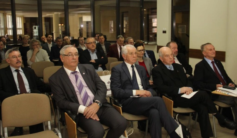 Zdjęcie nr 14 z galerii Technologie transportowe - Rozwój. Bezpieczeństwo. Finansowanie - seminarium naukowe