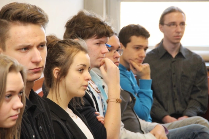 Zdjęcie nr 19 z galerii Złoty Argument w rękach uczniów z Zawiercia - finał II Otwartego Turnieju Debat Oxfordzkich