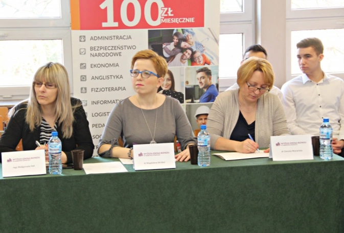 Zdjęcie nr 22 z galerii Złoty Argument w rękach uczniów z Zawiercia - finał II Otwartego Turnieju Debat Oxfordzkich