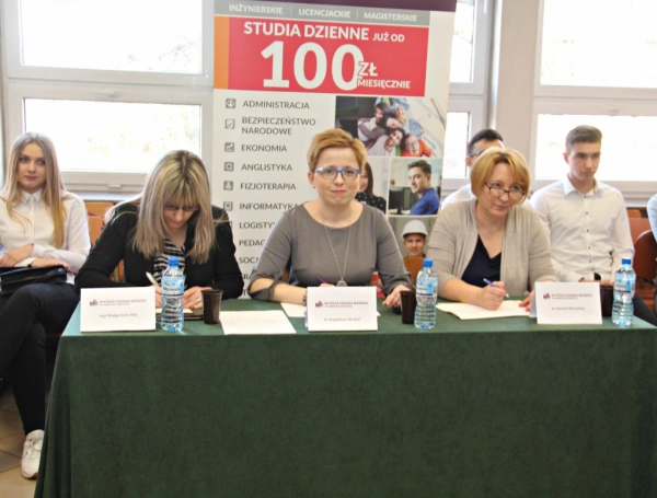 Zdjęcie nr 23 z galerii Złoty Argument w rękach uczniów z Zawiercia - finał II Otwartego Turnieju Debat Oxfordzkich