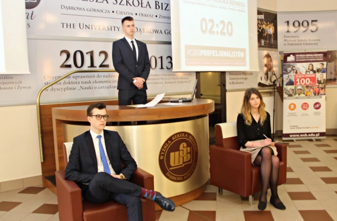 Zdjęcie nr 27 z galerii Złoty Argument w rękach uczniów z Zawiercia - finał II Otwartego Turnieju Debat Oxfordzkich