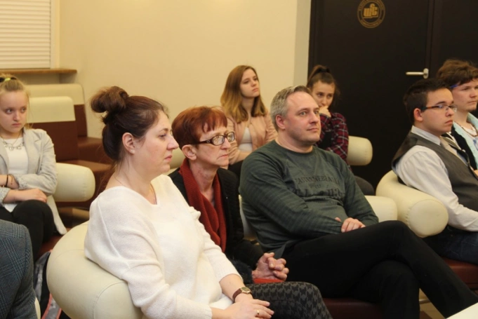 Zdjęcie nr 28 z galerii Złoty Argument w rękach uczniów z Zawiercia - finał II Otwartego Turnieju Debat Oxfordzkich
