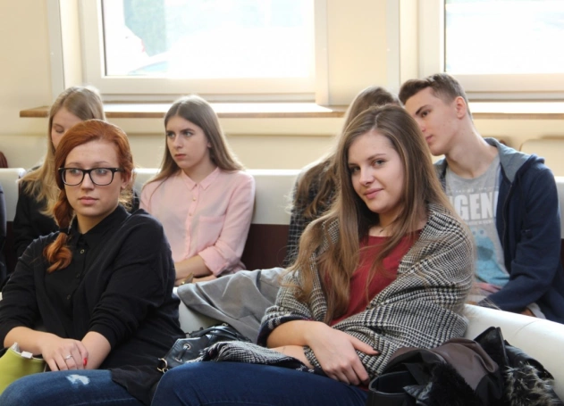 Zdjęcie nr 31 z galerii Złoty Argument w rękach uczniów z Zawiercia - finał II Otwartego Turnieju Debat Oxfordzkich