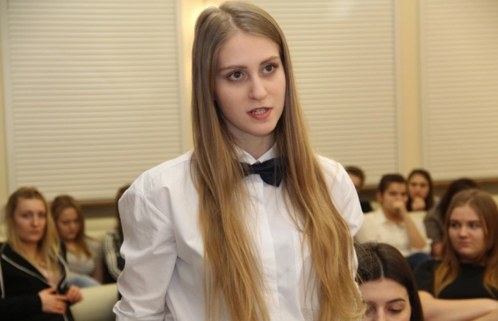 Zdjęcie nr 55 z galerii Złoty Argument w rękach uczniów z Zawiercia - finał II Otwartego Turnieju Debat Oxfordzkich