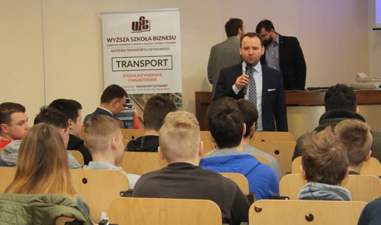 Zdjęcie nr 3 z galerii Tydzień Umiejętności Zawodowych w Wyższej Szkole Biznesu w Dąbrowie Górniczej