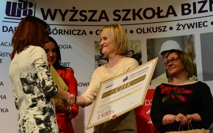 Zdjęcie nr 22 z galerii Gala wręczenia dyplomów absolwentom studiów podyplomowych - Pałac Kultury Zagłębia