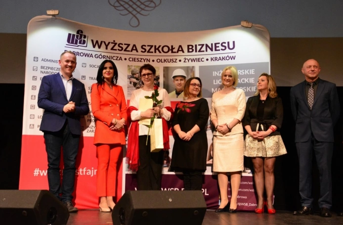 Zdjęcie nr 30 z galerii Gala wręczenia dyplomów absolwentom studiów podyplomowych - Pałac Kultury Zagłębia