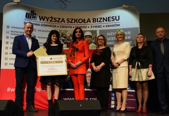 Zdjęcie nr 31 z galerii Gala wręczenia dyplomów absolwentom studiów podyplomowych - Pałac Kultury Zagłębia