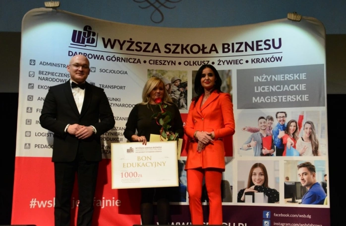 Zdjęcie nr 36 z galerii Gala wręczenia dyplomów absolwentom studiów podyplomowych - Pałac Kultury Zagłębia