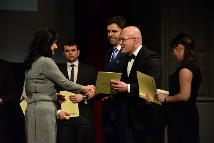 Zdjęcie nr 53 z galerii Gala wręczenia dyplomów absolwentom studiów podyplomowych - Pałac Kultury Zagłębia