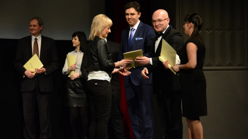Zdjęcie nr 54 z galerii Gala wręczenia dyplomów absolwentom studiów podyplomowych - Pałac Kultury Zagłębia