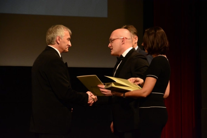 Zdjęcie nr 63 z galerii Gala wręczenia dyplomów absolwentom studiów podyplomowych - Pałac Kultury Zagłębia