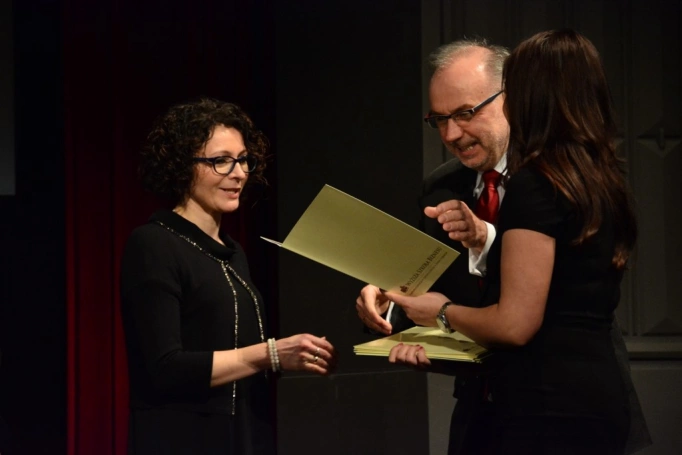 Zdjęcie nr 80 z galerii Gala wręczenia dyplomów absolwentom studiów podyplomowych - Pałac Kultury Zagłębia