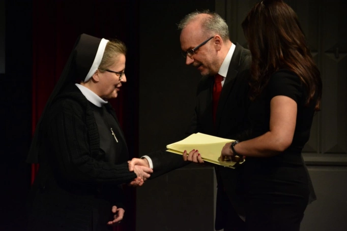 Zdjęcie nr 81 z galerii Gala wręczenia dyplomów absolwentom studiów podyplomowych - Pałac Kultury Zagłębia
