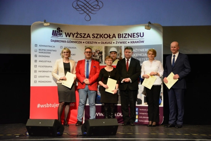 Zdjęcie nr 91 z galerii Gala wręczenia dyplomów absolwentom studiów podyplomowych - Pałac Kultury Zagłębia
