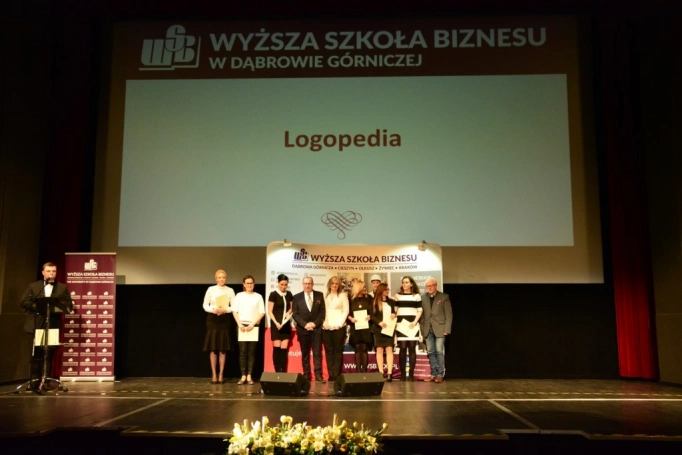 Zdjęcie nr 96 z galerii Gala wręczenia dyplomów absolwentom studiów podyplomowych - Pałac Kultury Zagłębia