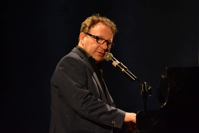 Zdjęcie nr 98 z galerii Gala wręczenia dyplomów absolwentom studiów podyplomowych - Pałac Kultury Zagłębia