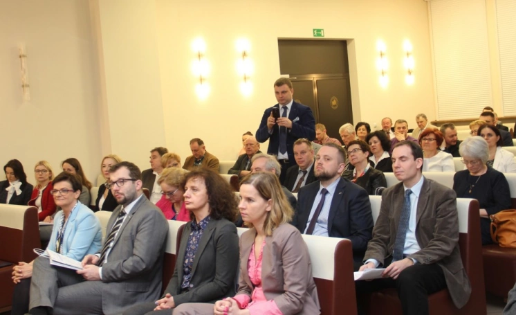 Zdjęcie nr 3 z galerii Seminarium - Nowe wyzwania dla kolejowych szkół ponadgimnazjalnych