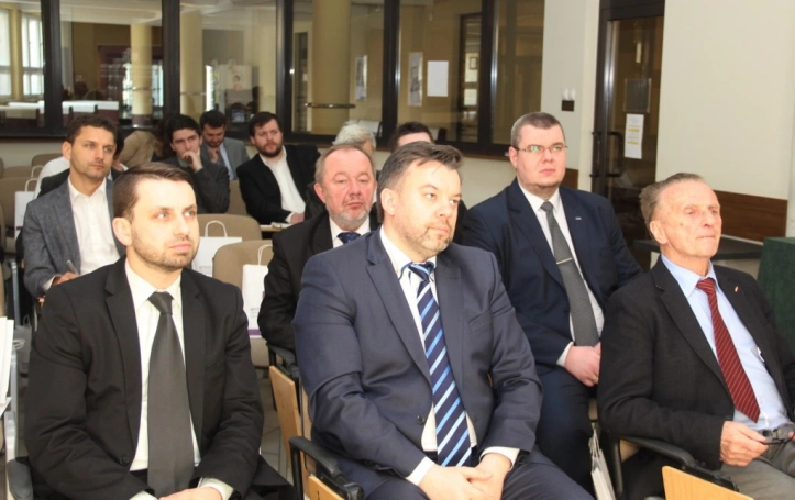 Zdjęcie nr 2 z galerii Finansowanie projektów w transporcie intermodalnym z uwzględnieniem przewozu materiałów niebezpiecznych - seminarium 