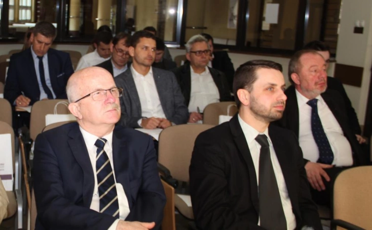 Zdjęcie nr 3 z galerii Finansowanie projektów w transporcie intermodalnym z uwzględnieniem przewozu materiałów niebezpiecznych - seminarium 