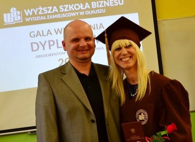 Zdjęcie nr 24 z galerii Uroczystość wręczenia dyplomów absolwentom studiów I stopnia w Wydziale Zamiejscowym WSB w Olkuszu