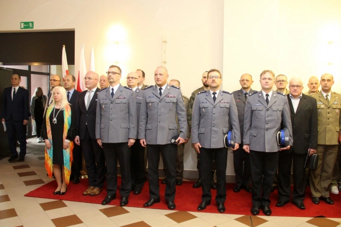 Zdjęcie nr 6 z galerii VI Ogólnopolski Turniej Klas o Profilu Mundurowym - wielki finał