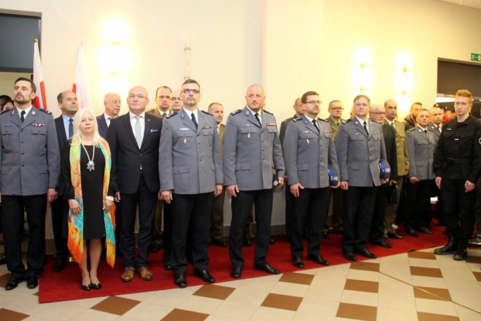 Zdjęcie nr 9 z galerii VI Ogólnopolski Turniej Klas o Profilu Mundurowym - wielki finał