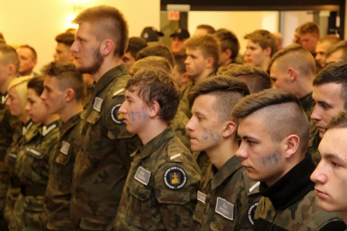 Zdjęcie nr 23 z galerii VI Ogólnopolski Turniej Klas o Profilu Mundurowym - wielki finał