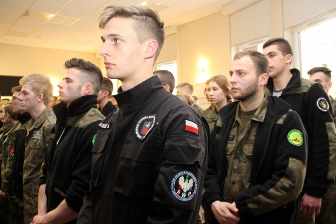 Zdjęcie nr 24 z galerii VI Ogólnopolski Turniej Klas o Profilu Mundurowym - wielki finał