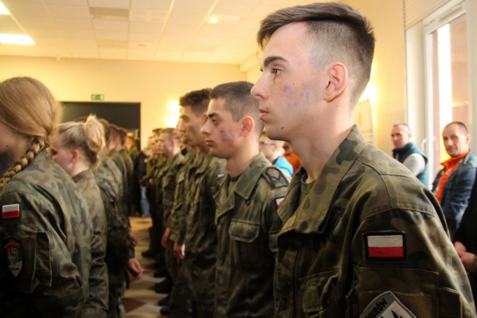Zdjęcie nr 25 z galerii VI Ogólnopolski Turniej Klas o Profilu Mundurowym - wielki finał