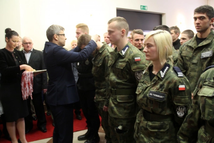 Zdjęcie nr 36 z galerii VI Ogólnopolski Turniej Klas o Profilu Mundurowym - wielki finał