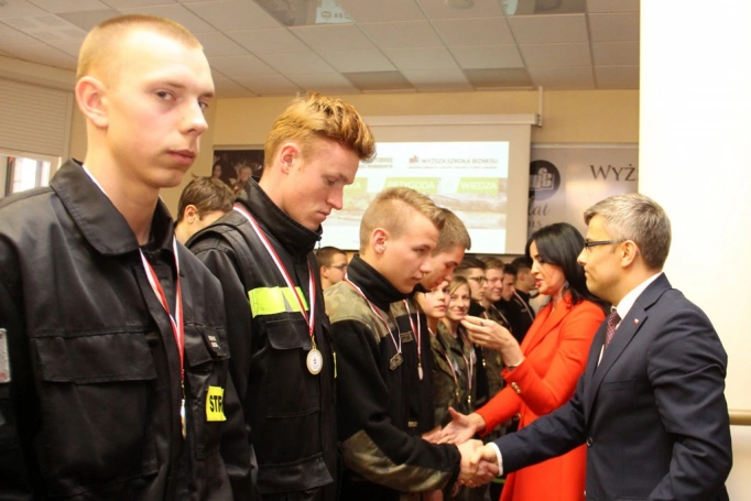 Zdjęcie nr 41 z galerii VI Ogólnopolski Turniej Klas o Profilu Mundurowym - wielki finał