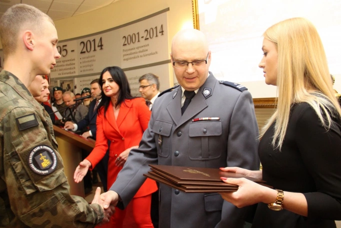 Zdjęcie nr 54 z galerii VI Ogólnopolski Turniej Klas o Profilu Mundurowym - wielki finał