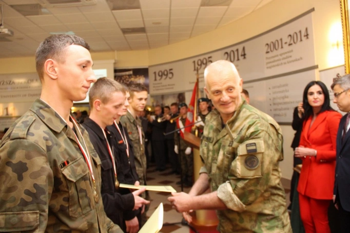 Zdjęcie nr 78 z galerii VI Ogólnopolski Turniej Klas o Profilu Mundurowym - wielki finał