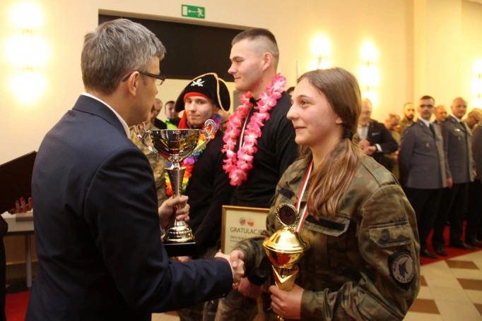 Zdjęcie nr 81 z galerii VI Ogólnopolski Turniej Klas o Profilu Mundurowym - wielki finał