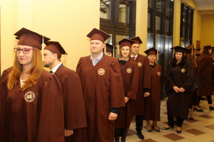 Zdjęcie nr 1 z galerii Gala wręczenia dyplomów absolwentom studiów I i II stopnia - 07.04.2017