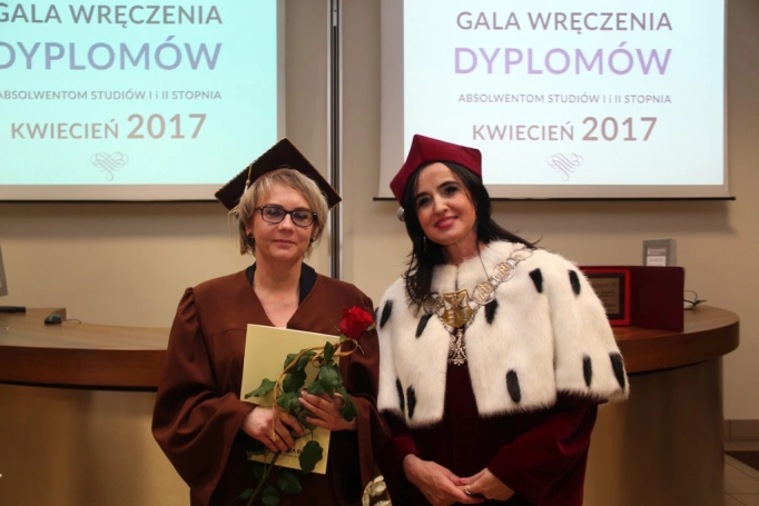 Zdjęcie nr 47 z galerii Gala wręczenia dyplomów absolwentom studiów I i II stopnia - 07.04.2017