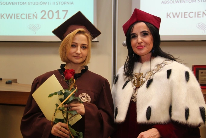 Zdjęcie nr 50 z galerii Gala wręczenia dyplomów absolwentom studiów I i II stopnia - 07.04.2017