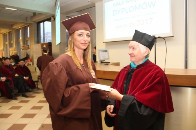 Zdjęcie nr 68 z galerii Gala wręczenia dyplomów absolwentom studiów I i II stopnia - 07.04.2017
