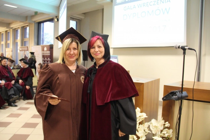 Zdjęcie nr 94 z galerii Gala wręczenia dyplomów absolwentom studiów I i II stopnia - 07.04.2017