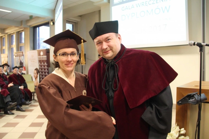 Zdjęcie nr 105 z galerii Gala wręczenia dyplomów absolwentom studiów I i II stopnia - 07.04.2017